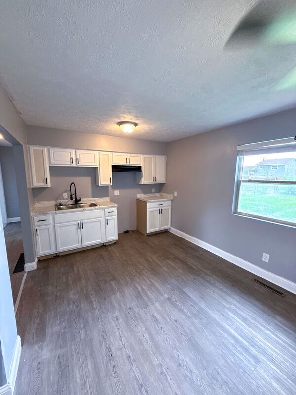 Building Photo - 1386 Faber Ave