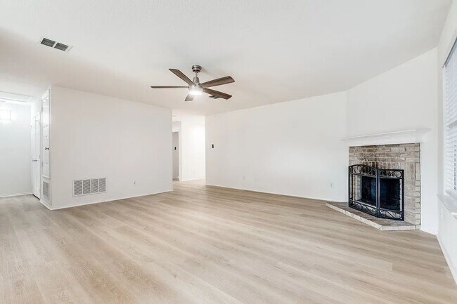 Foto del edificio - 2812 Terrace Dr