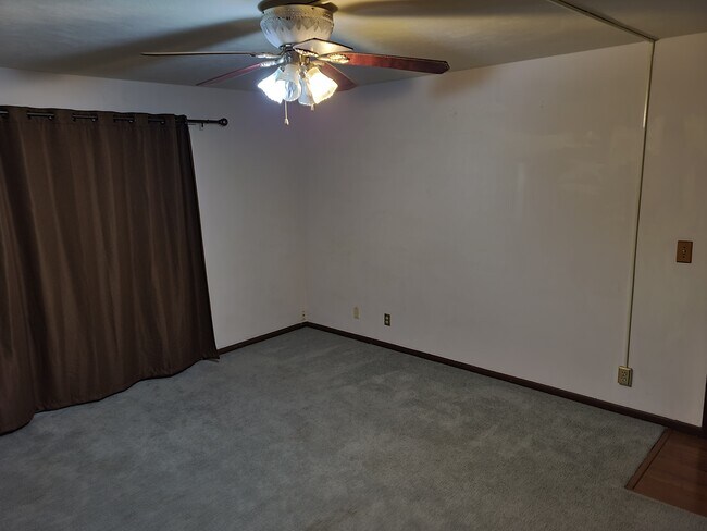 Living Room - 2611 27th St