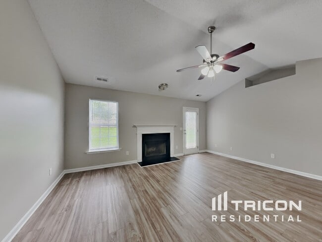 Building Photo - 1807 Bellwick Dr