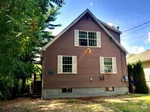 Building Photo - 24 Arrowhead Ln