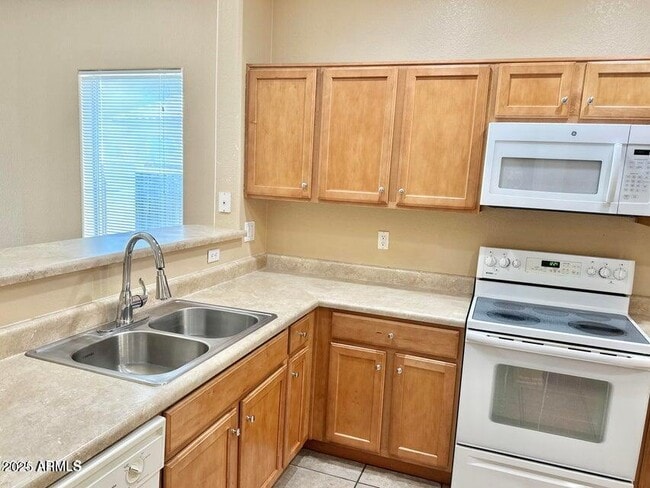 Foto del edificio - 11621 W Western Ave