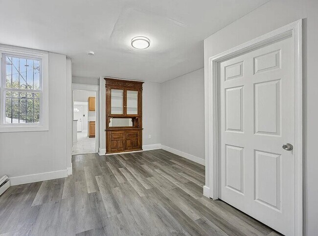 Foto del edificio - 1343 N Allison St