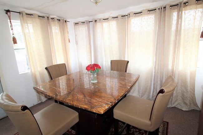 Foto del edificio - 2511 Elmira St