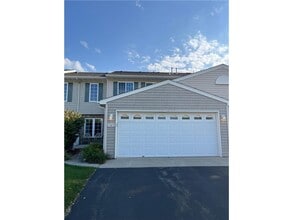 Building Photo - 1585 Serenity Ln