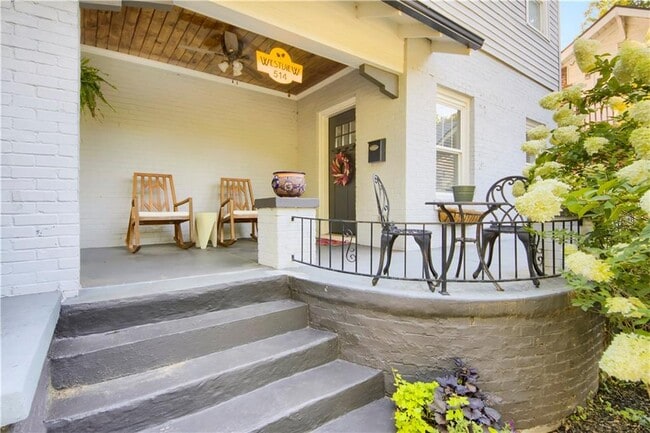 Building Photo - 514 W Ontario Ave SW