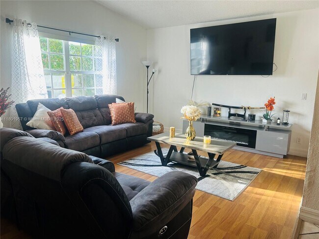 Foto del edificio - 3452 SW 113th Ct