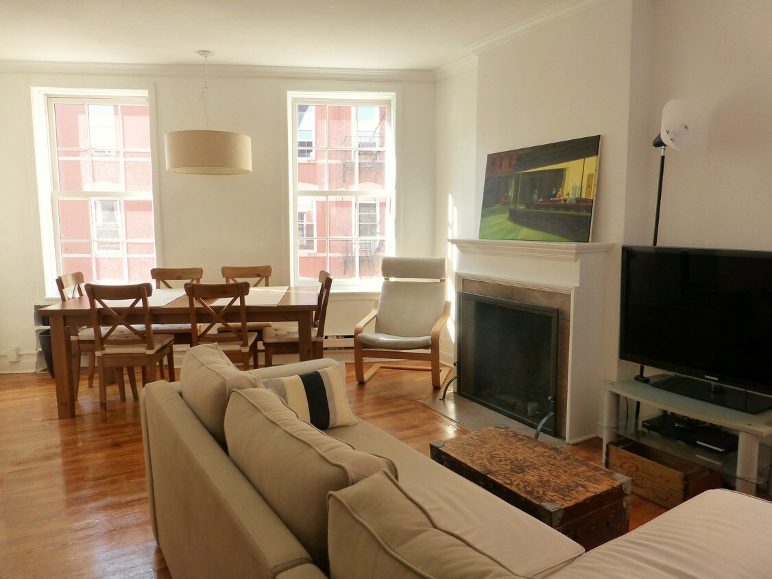 Primary Photo - 181 W 4th St