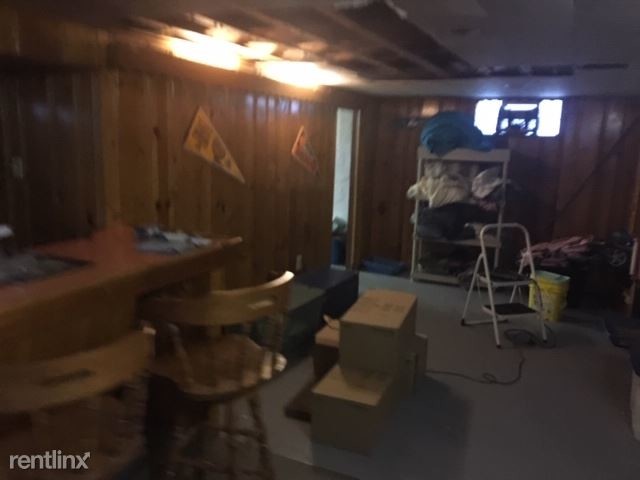 Building Photo - 3 br, 1 bath House - 1010 Brookview Blvd