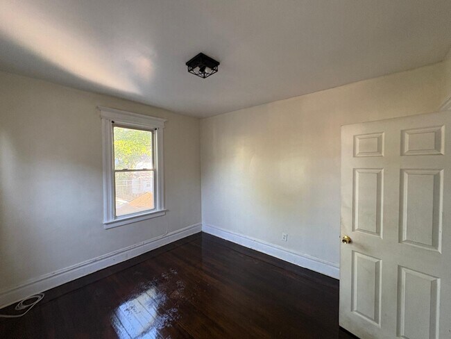 Bedroom - 274 S Burnett St