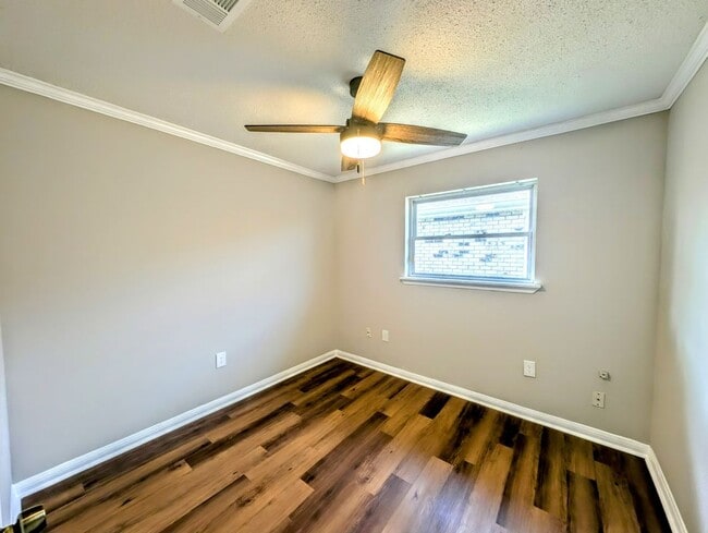 Building Photo - 2528 Joy Ann Dr