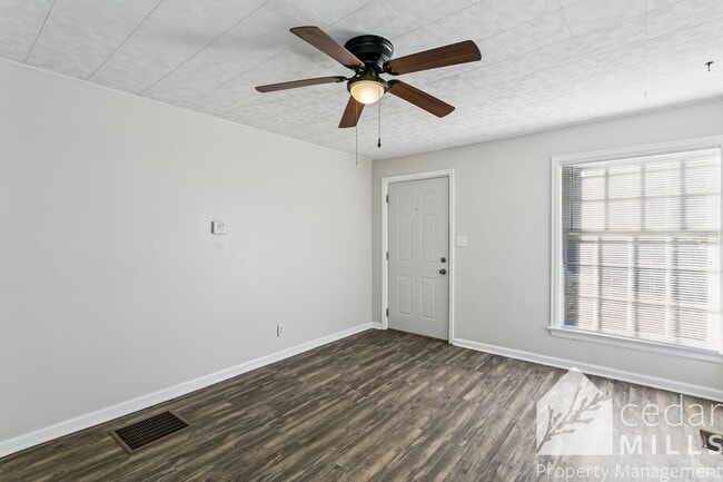 Building Photo - Affordable 1 Bedroom, Large Storage Basement