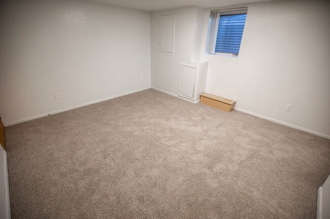 Interior Photo - Windom Gables