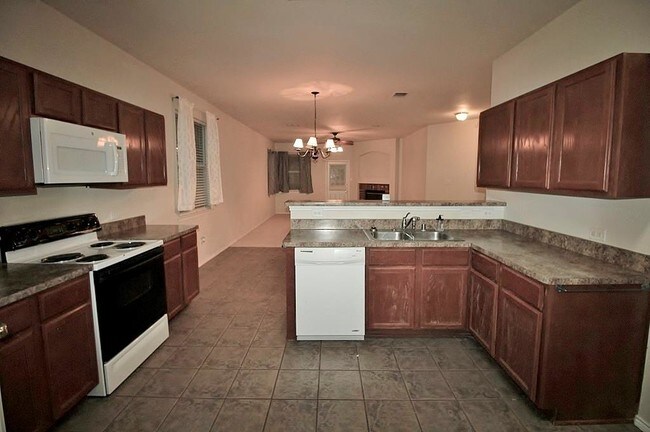 Building Photo - 7912 Mirror Rock Ln