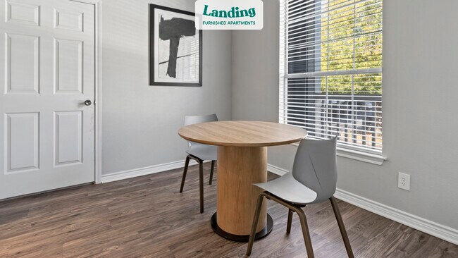 Foto del edificio - 1301 Ivy Meadow Dr