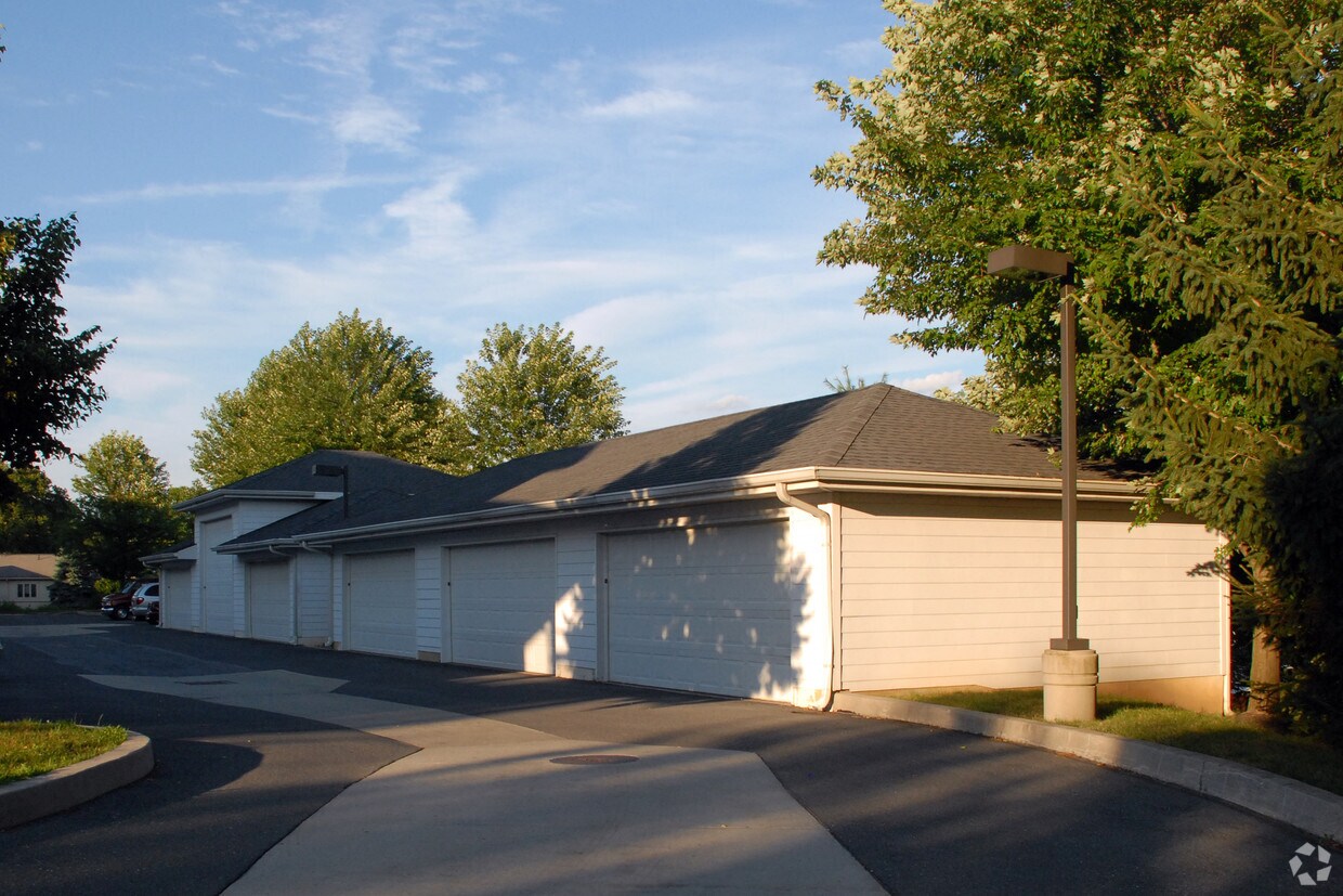 Essex House Apartments in Lemoyne, PA