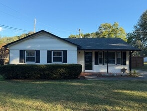 Building Photo - 6202 Clearwater Dr