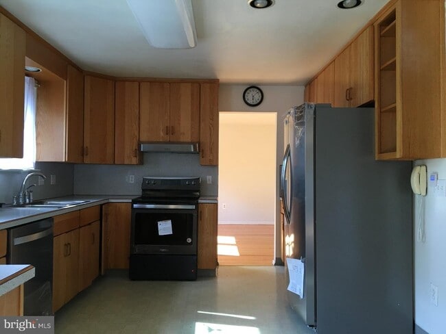 Building Photo - 721 Fiske Ln