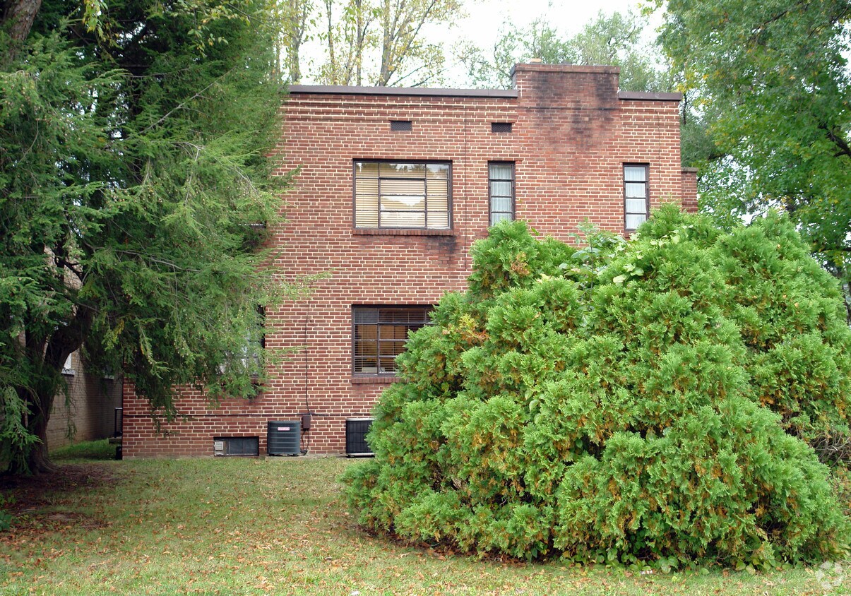 Foto del edificio - 409 38th St SE