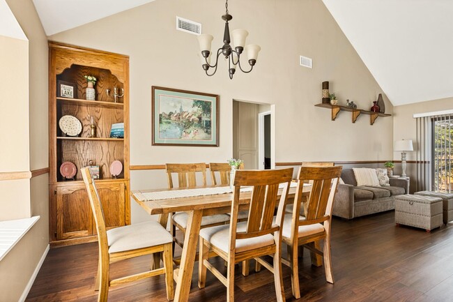 Building Photo - 217 Village Bay