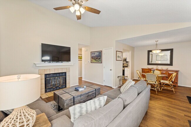 Foto del edificio - 2353 Lexington Village Ln