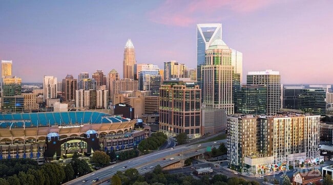 Building Photo - 1007 S Mint St