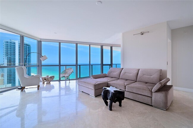 Foto del edificio - 3101 S Ocean Dr