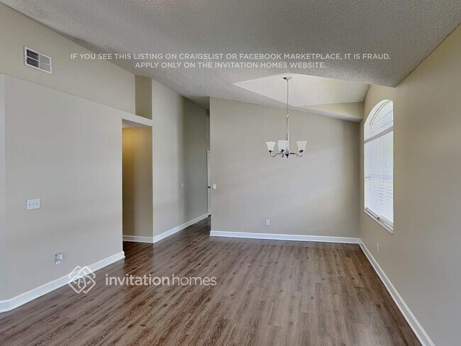Foto del edificio - 12870 Maribou Cir