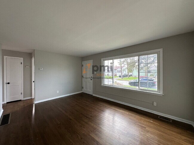 Foto del edificio - 1215 170th St
