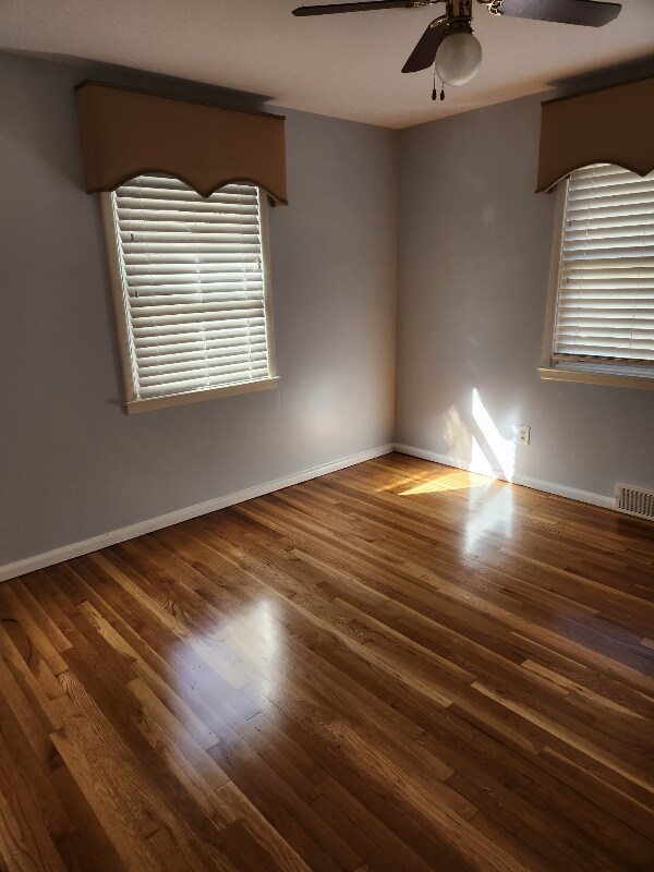 Building Photo - 154 Country Club Rd