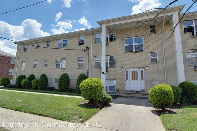 Building Photo - 854 W Grand St