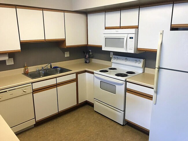 Building Photo - 560 Penn Ct