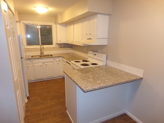 Foto del edificio - BCR 5557 Canterbury Lane- COPY