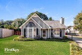 Foto principal - 116 King Arthur Pl