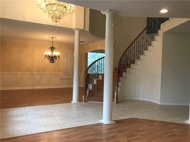 Building Photo - 7312 Stoney Point Dr