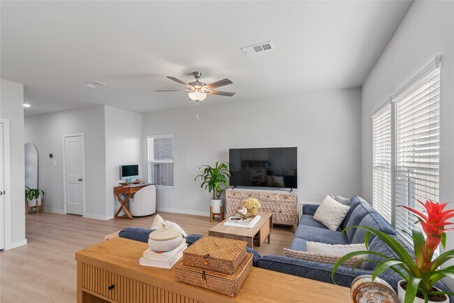 Foto del edificio - 123 Alset Dr