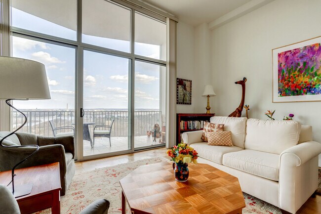 Foto del edificio - 1200 N Nash St