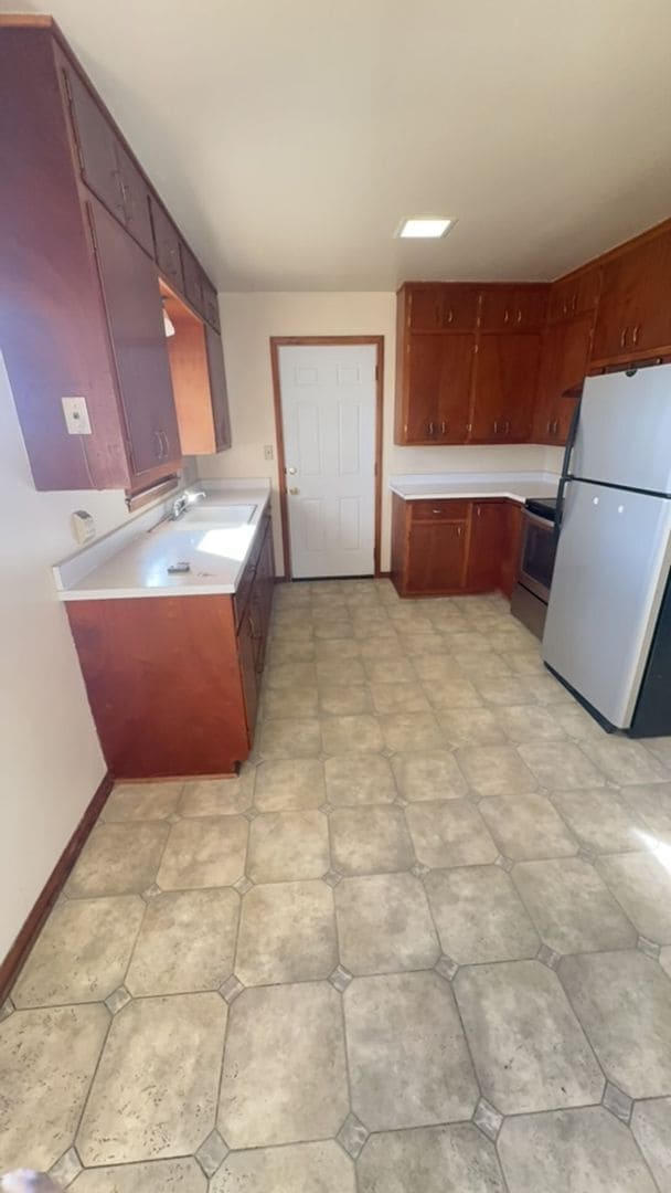 Foto del edificio - 3 Bedroom, 1 Bathroom House with attached Garage