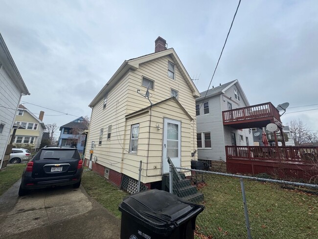 Foto del edificio - 3 Bed 1 Bath Single Family Home