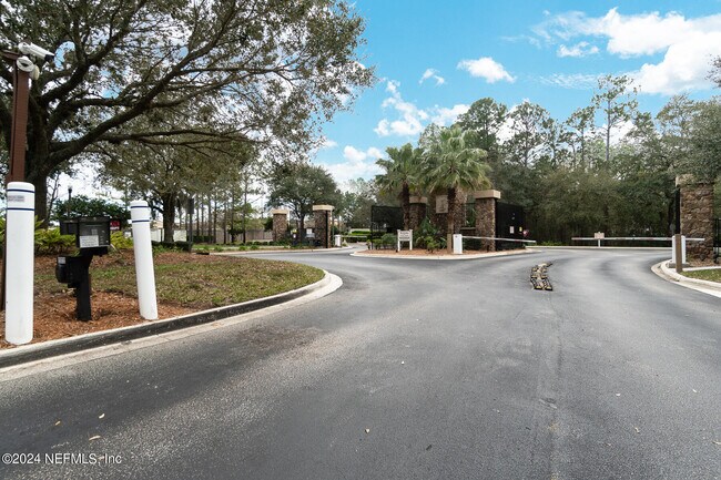 Building Photo - 13364 Beach Blvd