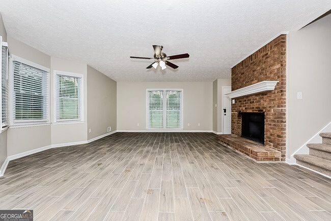 Building Photo - 295 Stoneridge Way