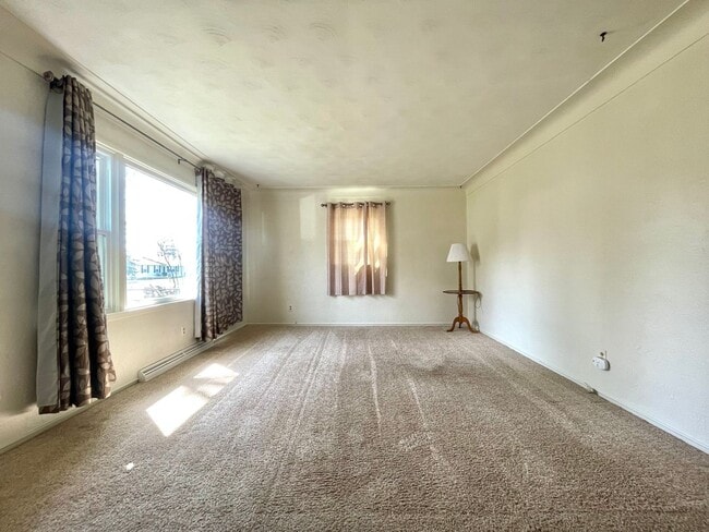 Building Photo - Two Bedroom Home in Portage