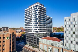 Building Photo - 80 Bond Street East