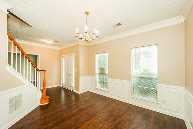 Building Photo - 8639 Glendevon Ct