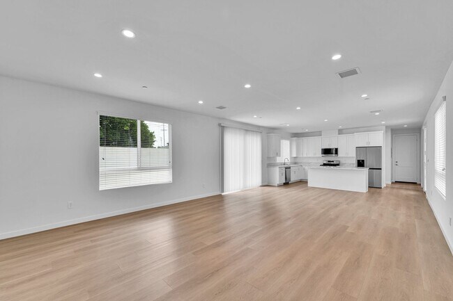 Building Photo - Modern Brand new 5-Bedroom Home for Lease ...