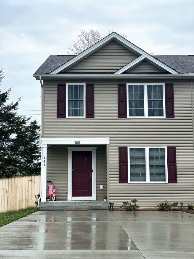 742 W 11th St, Front Royal, VA 22630 House Rental in Front Royal, VA