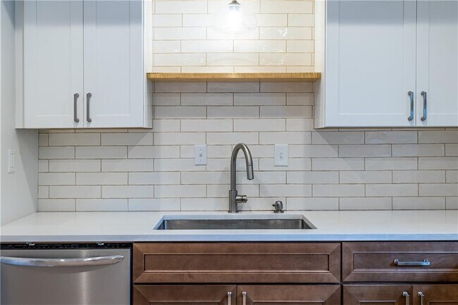 Foto del edificio - 307 Adair St