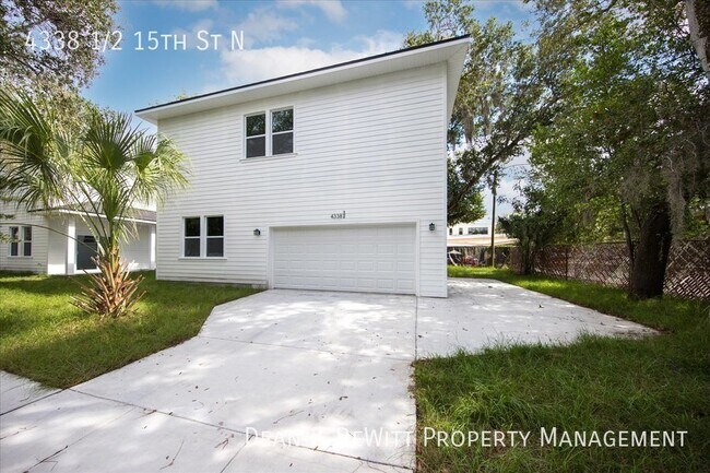 Building Photo - Move-In Ready - New Construction Home - Fo...