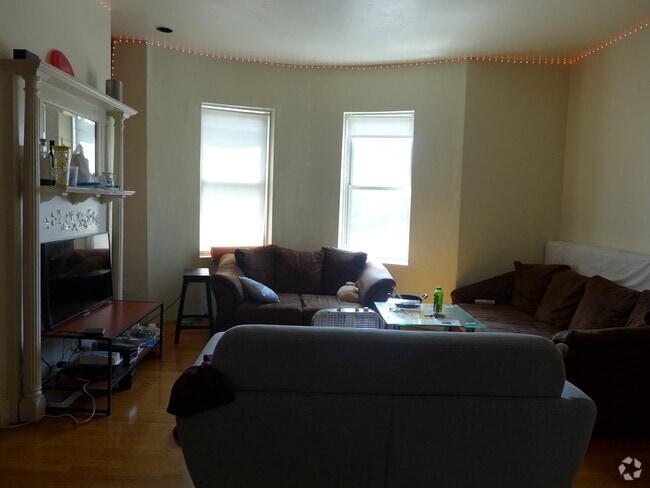 Building Photo - 16 S Huntington Ave