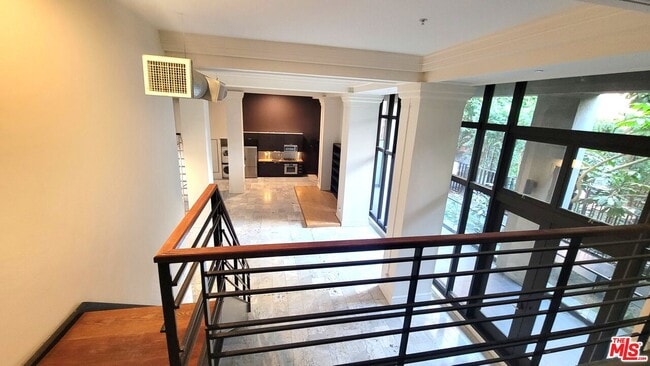 Foto del edificio - 460 S Spring St